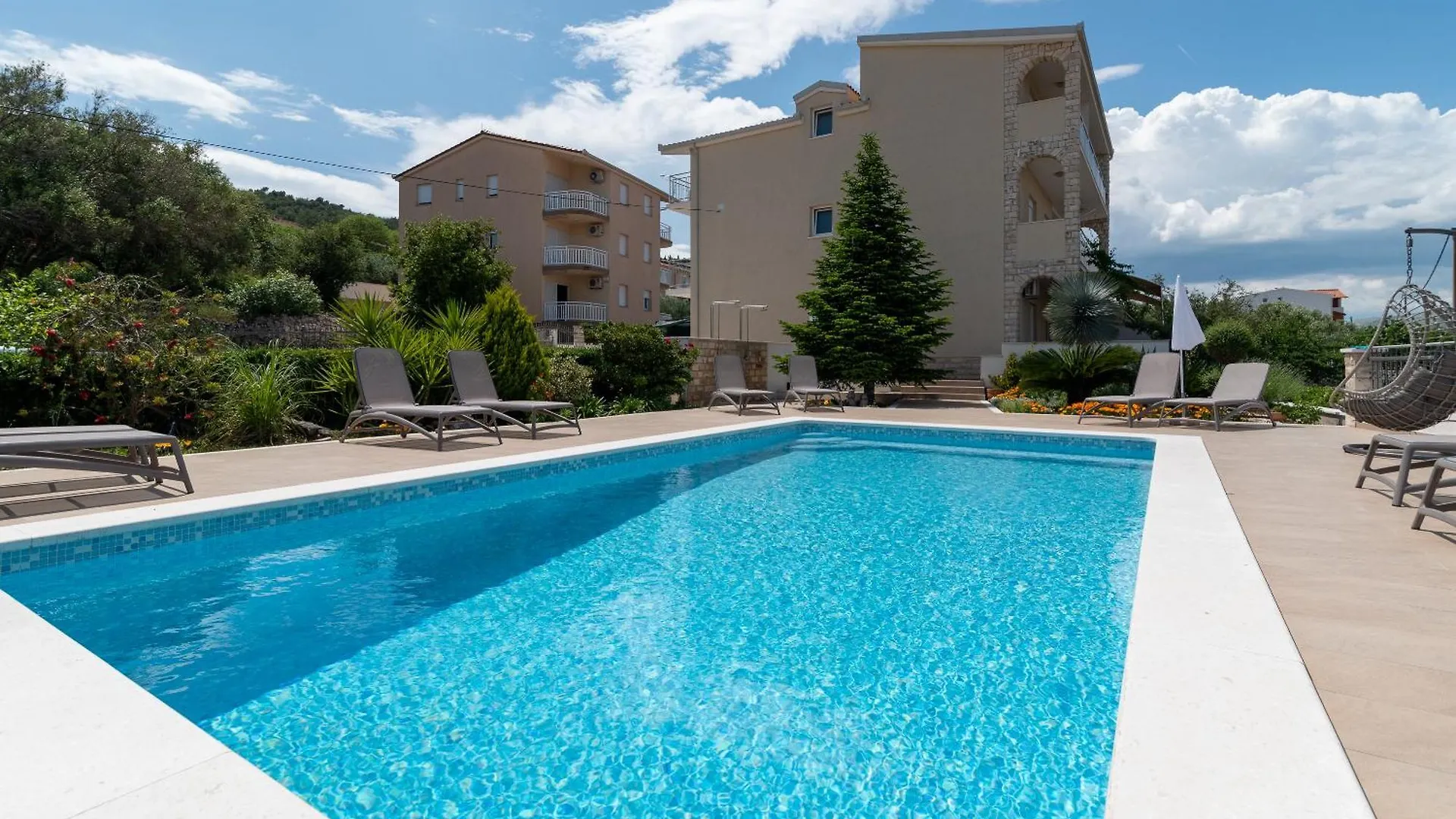 Apartments Brico Trogir