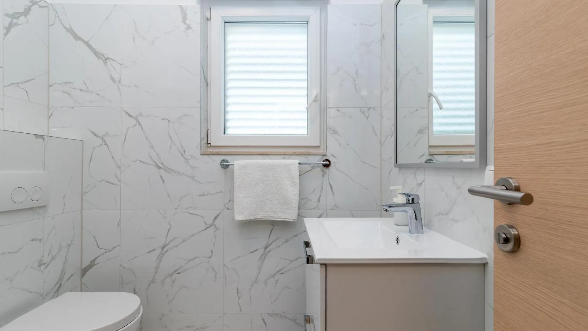 Apartments Brico Trogir 0*,