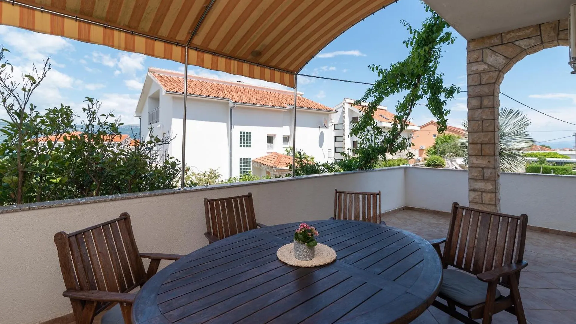 Apartments Brico Trogir 0*,
