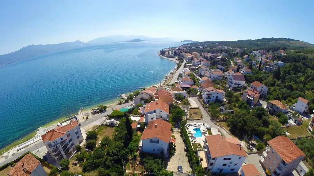 Apartments Brico Trogir