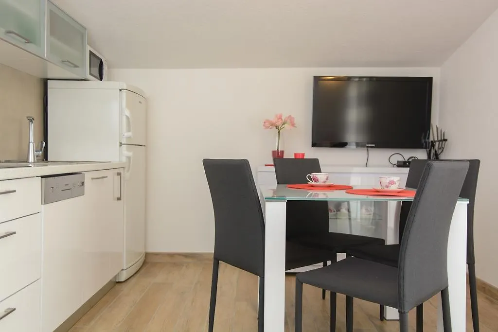 Apartments Brico Trogir