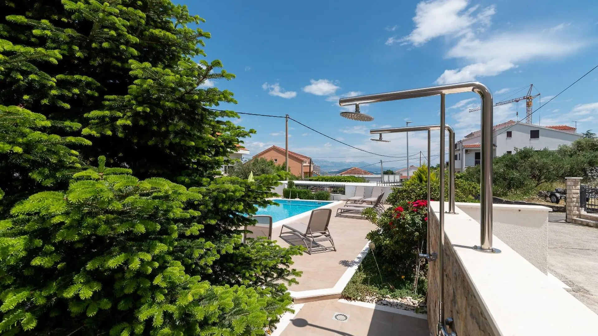 Apartments Brico - Heated Pool 트로기르